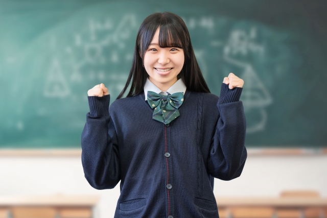 窓口で学生証を提示して適用される学割の特典の利用